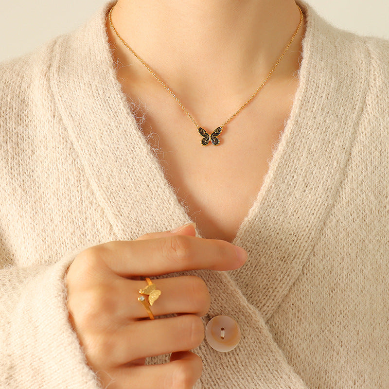 Wholesale Wavy Pattern Butterfly Distressed Pendant Titanium Steel Gold Plated Necklaces